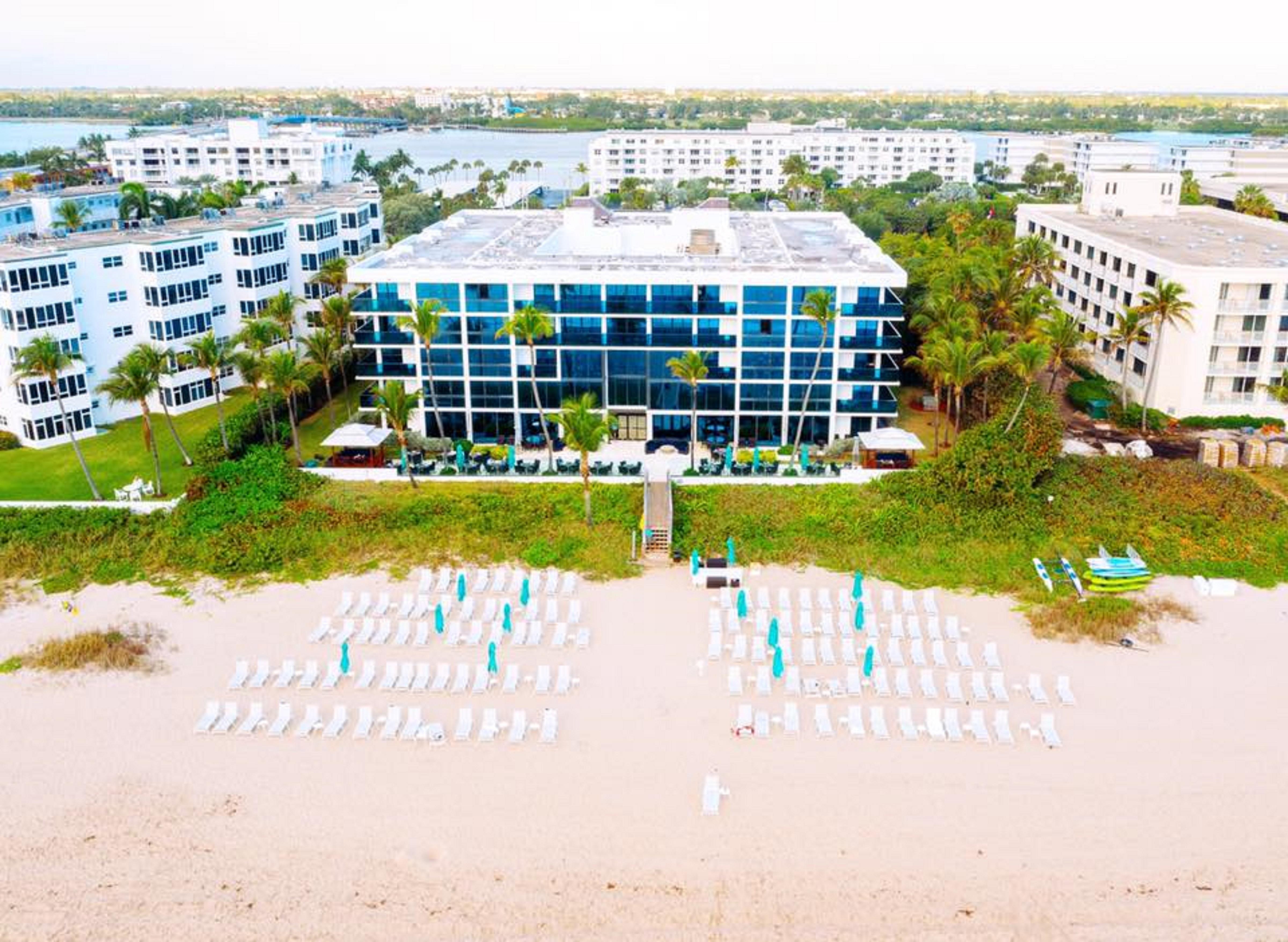 Tideline Palm Beach Ocean Resort And Spa Exterior foto