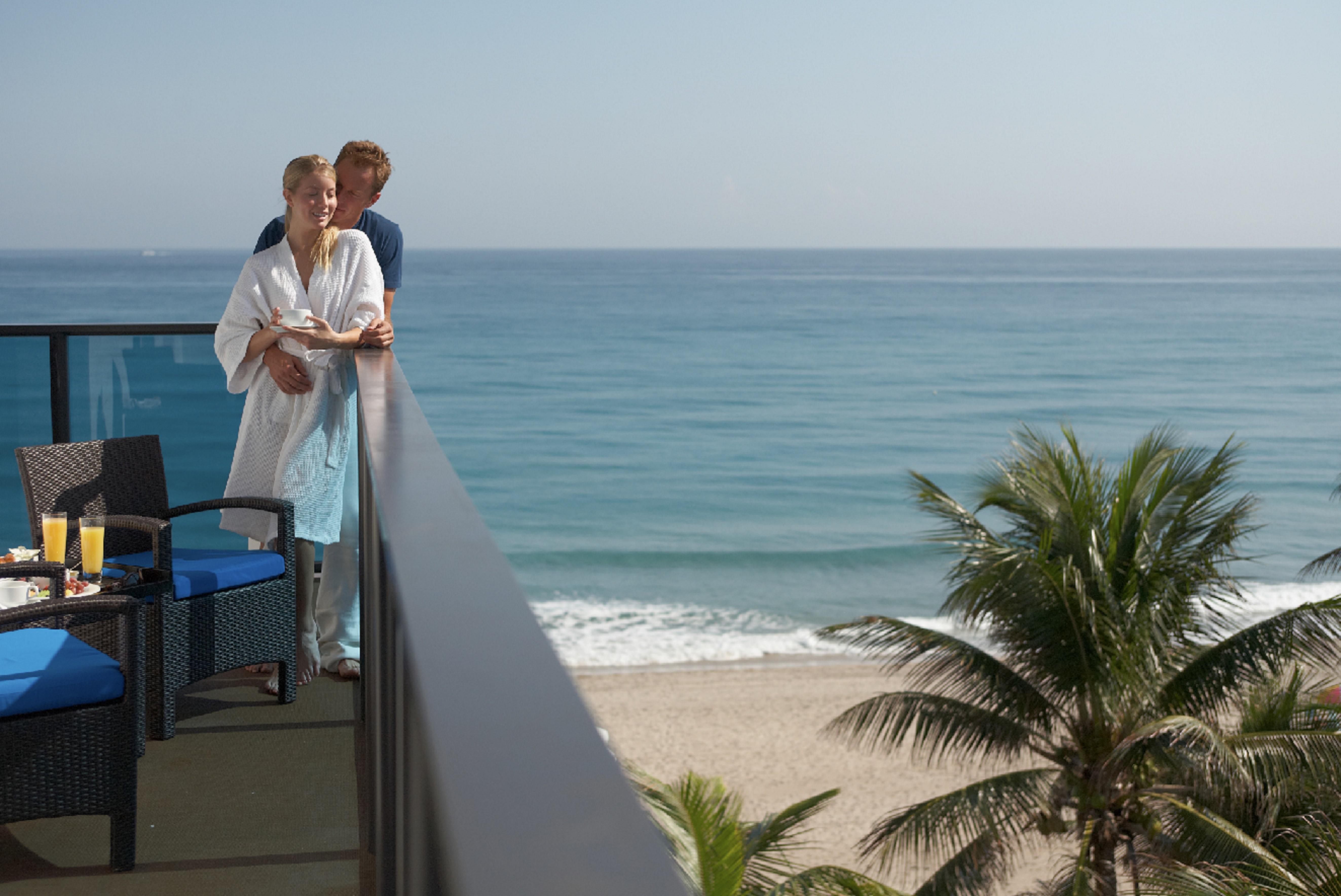 Tideline Palm Beach Ocean Resort And Spa Exterior foto