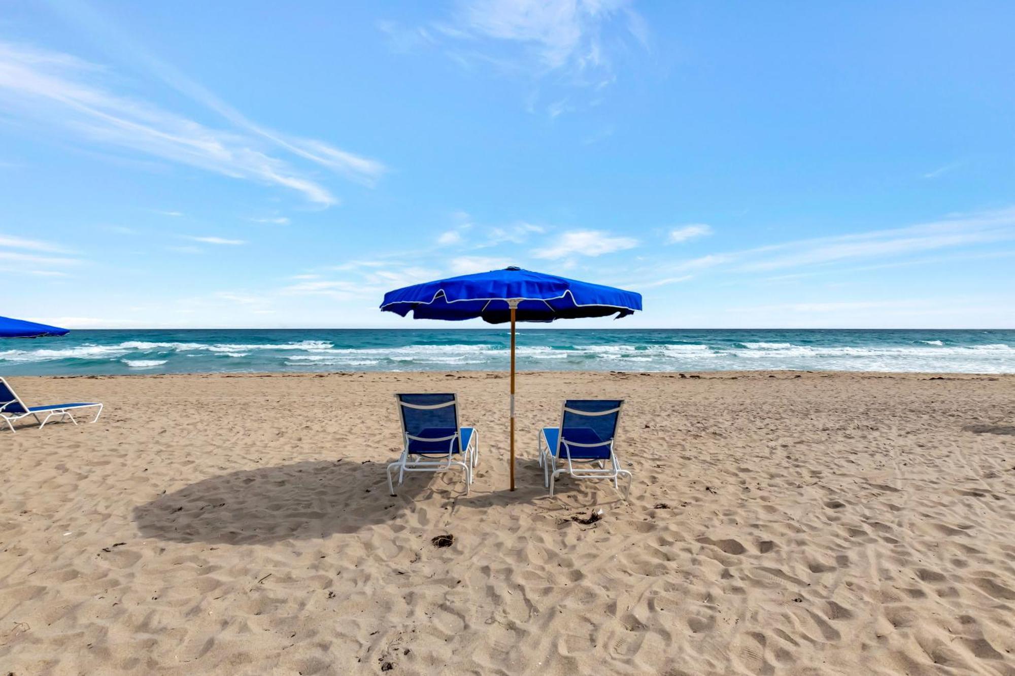 Tideline Palm Beach Ocean Resort And Spa Exterior foto