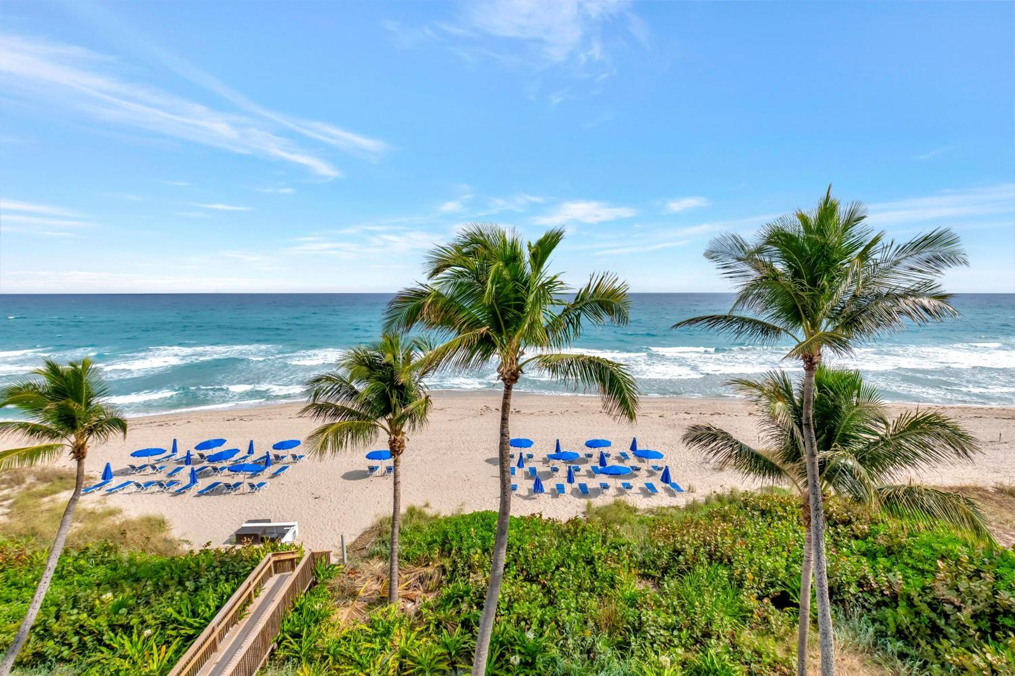 Tideline Palm Beach Ocean Resort And Spa Exterior foto