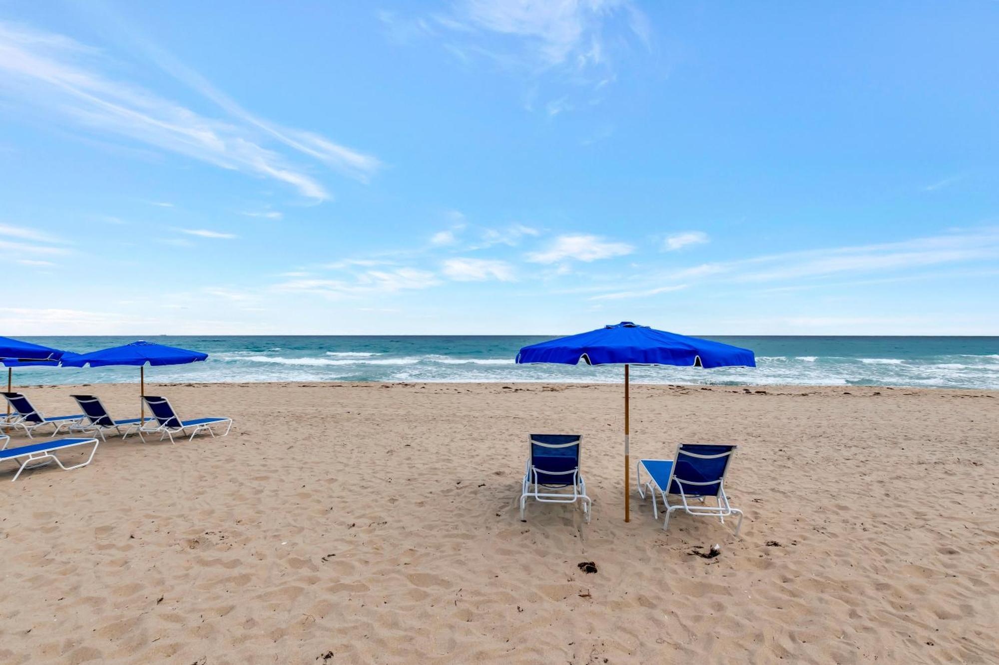 Tideline Palm Beach Ocean Resort And Spa Exterior foto